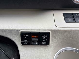 2015 Toyota Sienta - Thumbnail