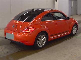 2015 Volkswagen Beetle - Thumbnail