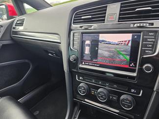 2015 Volkswagen Golf - Thumbnail