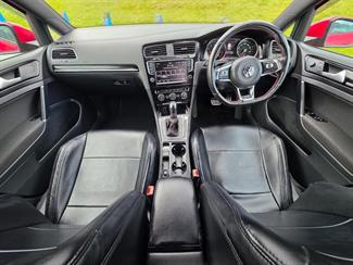 2015 Volkswagen Golf - Thumbnail