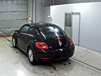 2014 Volkswagen Beetle - Thumbnail