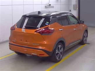 2021 Nissan Kicks - Thumbnail