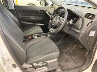 2022 Toyota Aqua - Thumbnail