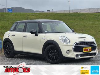 2015 Mini Cooper - Thumbnail