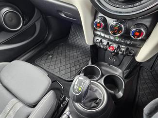 2015 Mini Cooper - Thumbnail