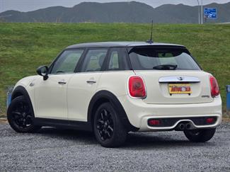 2015 Mini Cooper - Thumbnail