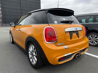 2015 Mini Cooper - Thumbnail