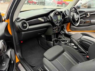 2015 Mini Cooper - Thumbnail