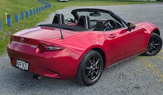 2015 Mazda MX-5 - Thumbnail