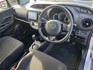 2018 Toyota Vitz - Thumbnail
