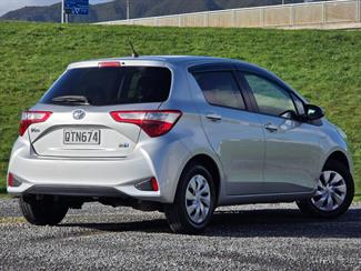 2018 Toyota Vitz - Thumbnail