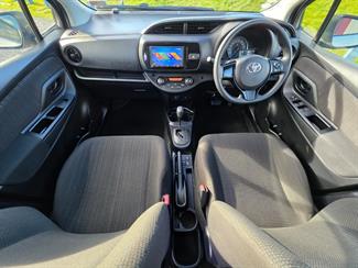 2018 Toyota Vitz - Thumbnail