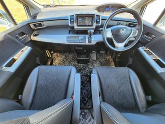 2012 Honda Freed - Thumbnail