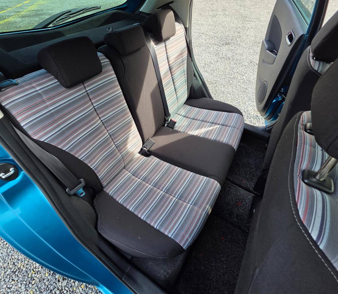 2012 Mazda Demio