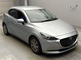 2021 Mazda Mazda2 - Thumbnail