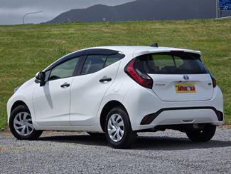 2022 Toyota Aqua - Thumbnail