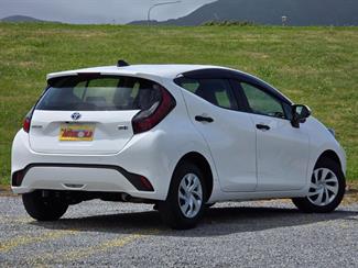 2022 Toyota Aqua - Thumbnail