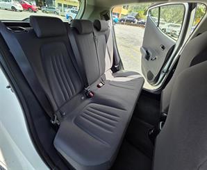 2022 Toyota Aqua - Thumbnail