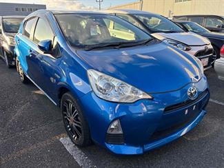 2013 Toyota Aqua - Thumbnail