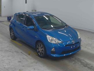 2013 Toyota Aqua - Thumbnail