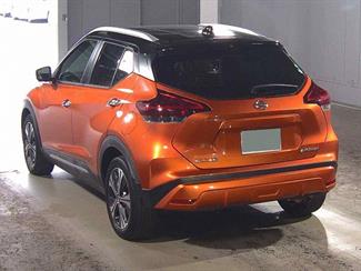 2020 Nissan Kicks - Thumbnail
