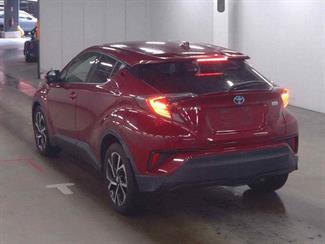 2017 Toyota C-HR - Thumbnail