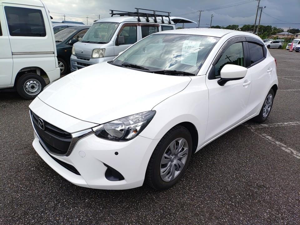 2016 Mazda Demio