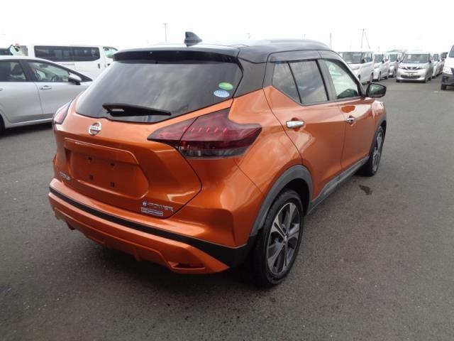 2020 Nissan Kicks