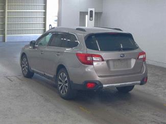 2015 Subaru Outback - Thumbnail