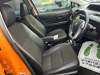 2015 Toyota Aqua - Thumbnail