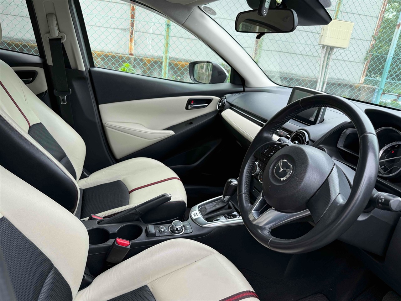 2015 Mazda Demio