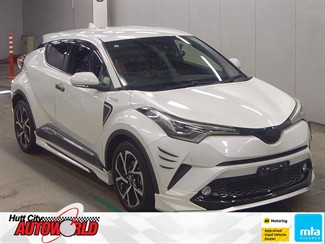 2017 Toyota C-HR - Thumbnail