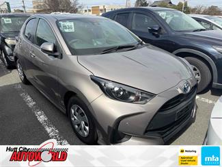 2021 Toyota Yaris - Thumbnail