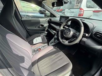 2021 Toyota Yaris - Thumbnail