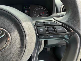 2021 Toyota Yaris - Thumbnail