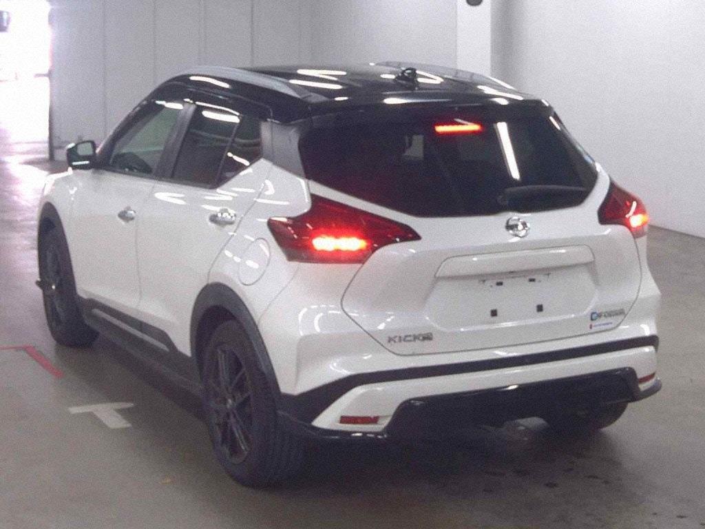 2021 Nissan KICKS 5D