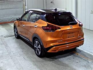 2021 Nissan Kicks - Thumbnail