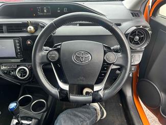 2017 Toyota Aqua - Thumbnail