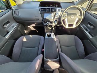 2012 Toyota Prius - Thumbnail