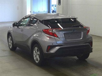 2017 Toyota C-HR - Thumbnail