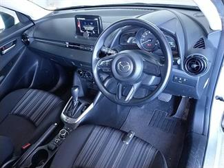 2020 Mazda 2 - Thumbnail