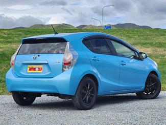 2012 Toyota Aqua - Thumbnail