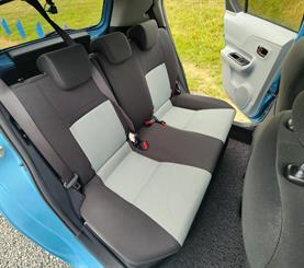 2012 Toyota Aqua - Thumbnail