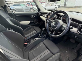 2015 Mini Cooper - Thumbnail