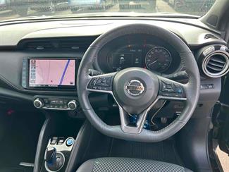 2020 Nissan Kicks - Thumbnail