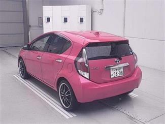 2015 Toyota Aqua - Thumbnail