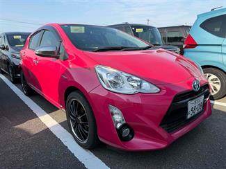 2015 Toyota Aqua - Thumbnail
