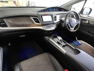 2016 Honda Jade - Thumbnail