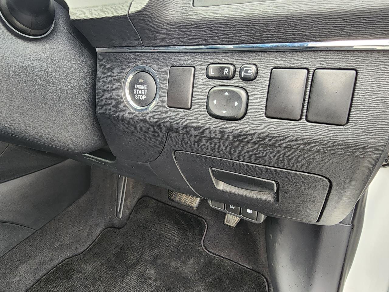 2013 Toyota Avensis