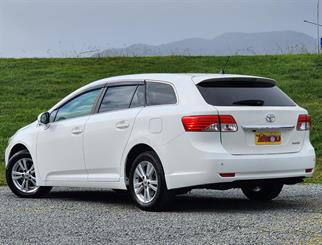 2013 Toyota Avensis - Thumbnail